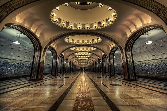 美しい地下鉄駅：Kievskaya駅・Park Pobedy駅（ロシア-モスクワ）