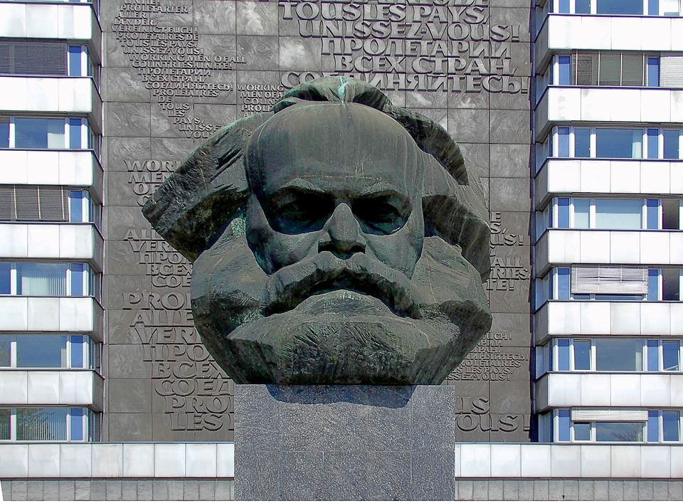 カール・マルクスの記念碑